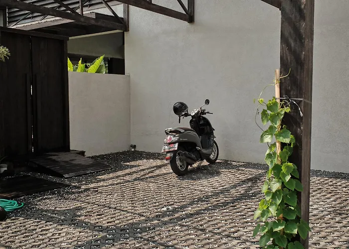 New Little Ripper Boutique Hotel 3*